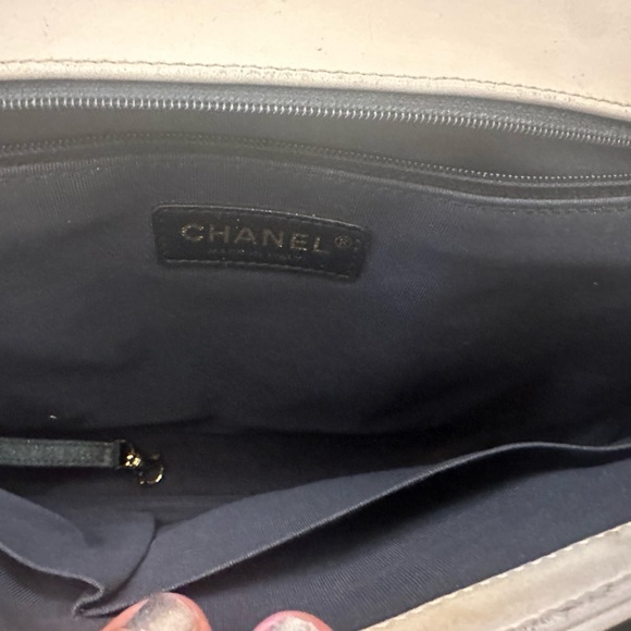 Chanel cube embossed large boy bag - Picture 6 of 7